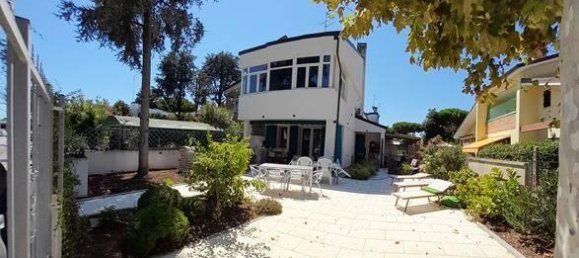 4 rooms Villa in Comacchio, Italy No. 120392 5
