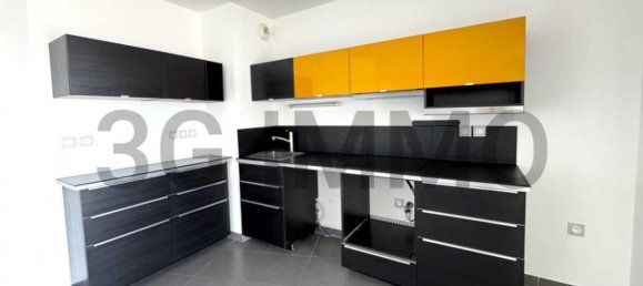 2 bedrooms Apartment in Le Cres, France No. 192426 3