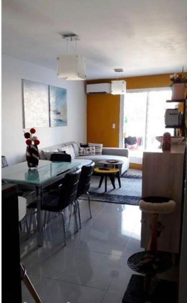 2 bedrooms House in Montevideo, Uruguay No. 2834