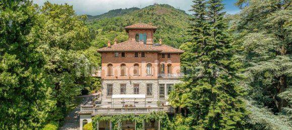 11 bedrooms Villa in Varese, Italy No. 188326 5
