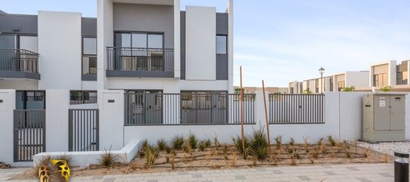 4 bedrooms Townhouse in Dubai Land, UAE No. 35265 5