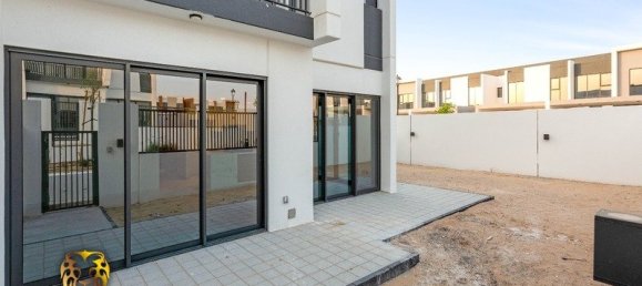 4 bedrooms Townhouse in Dubai Land, UAE No. 35265 6