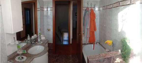 5 rooms Villa in Roncello, Italy No. 15636 37