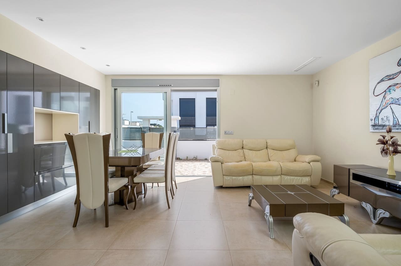 Casa de 3 dormitorios en Ciudad Quesada, Spain No. 188700