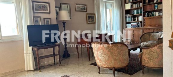 8 rooms Apartment in Livorno, Italy No. 225097 2
