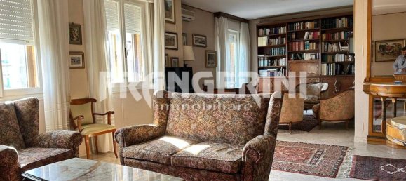 8 rooms Apartment in Livorno, Italy No. 225097 5