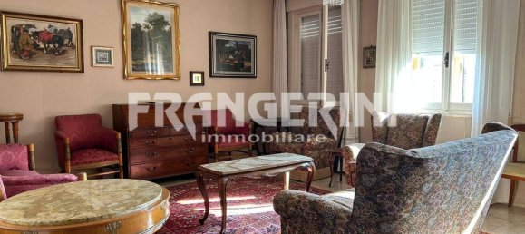 8 rooms Apartment in Livorno, Italy No. 225097 6