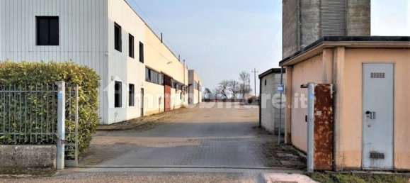 Склад 500м² в Малео, Италия № 311095 9