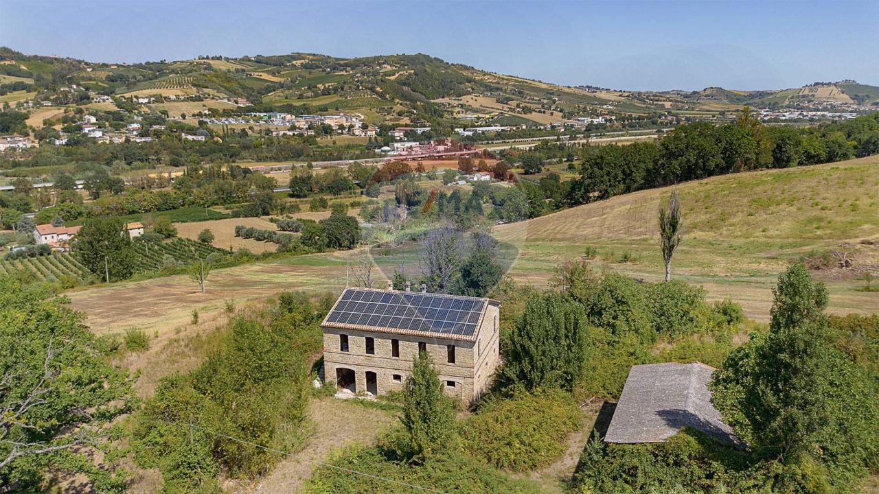 Villa de 5 divisões em Maiolati Spontini, Italy N.º 2971