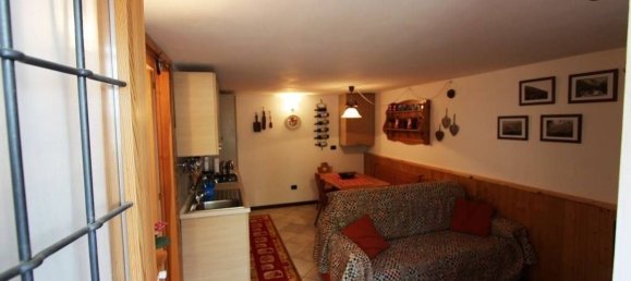 3 rooms Apartment in Antey Saint Andre, Italy No. 142387 3