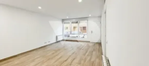 2 bedrooms Apartment in Madrid, Spain No. 137258 2