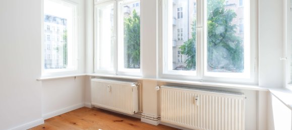 220m² Building in Friedrichshain, Germany No. 24312 4