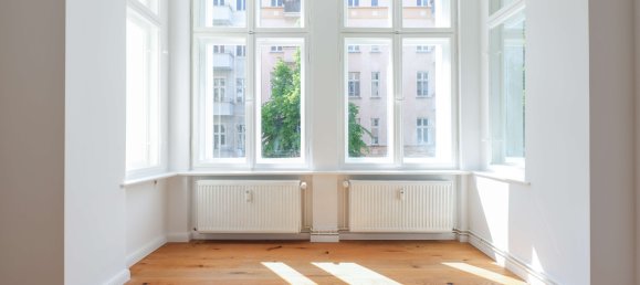 220m² Building in Friedrichshain, Germany No. 24312 3