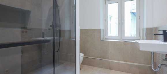 220m² Building in Friedrichshain, Germany No. 24312 16