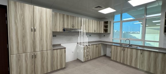 Villa T6 em Khalifa City, UAE N.º 26159 12