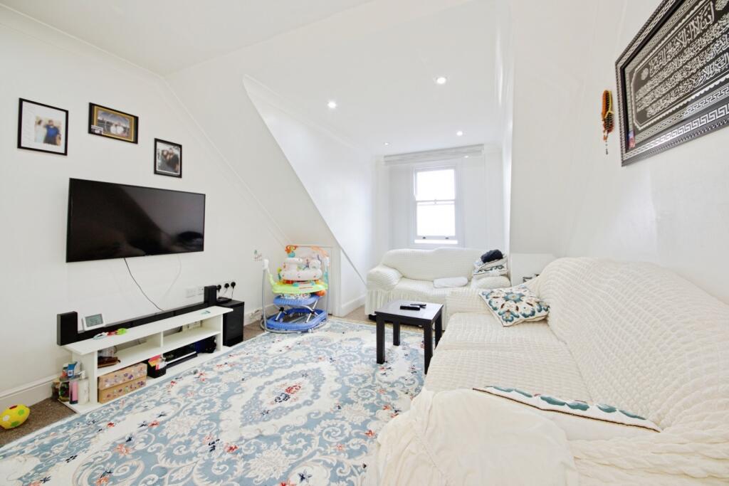 2 bedrooms Apartment in London, United Kingdom No. 11485