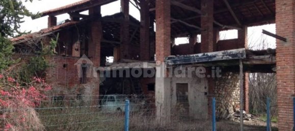 6 bedrooms Villa in Suno, Italy No. 207893 5