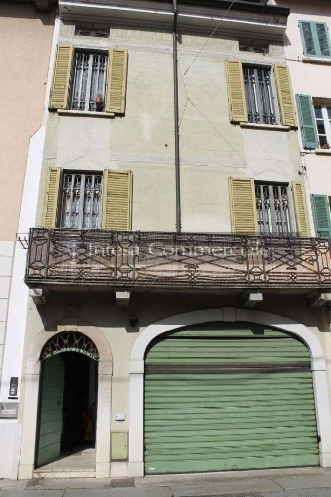 6 bedrooms House in Brescia, Italy No. 87724