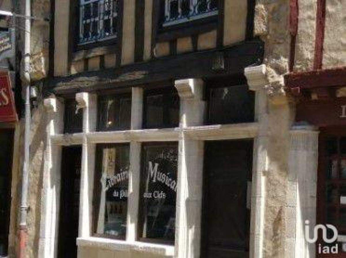 60m² Office in Le Mans, France No. 21108