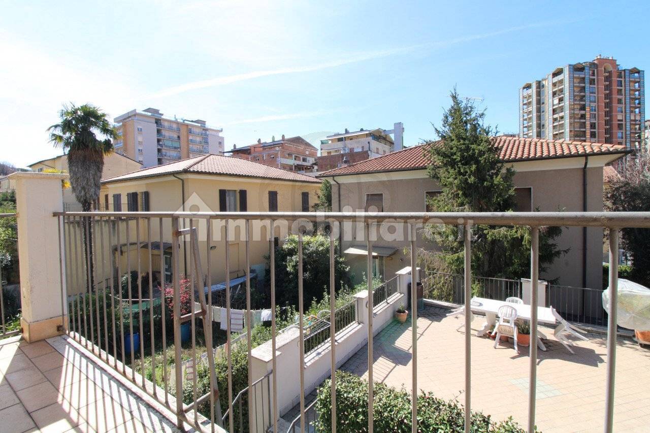 Casa de 3 dormitorios en Terni, Italy No. 266336