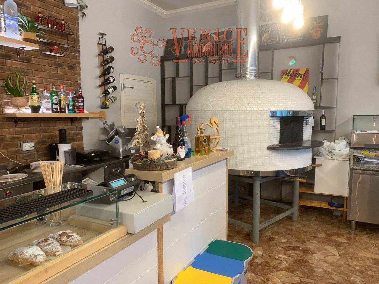  عقار تجاري في Martellago, Italy 120متر مربع رقم 228396