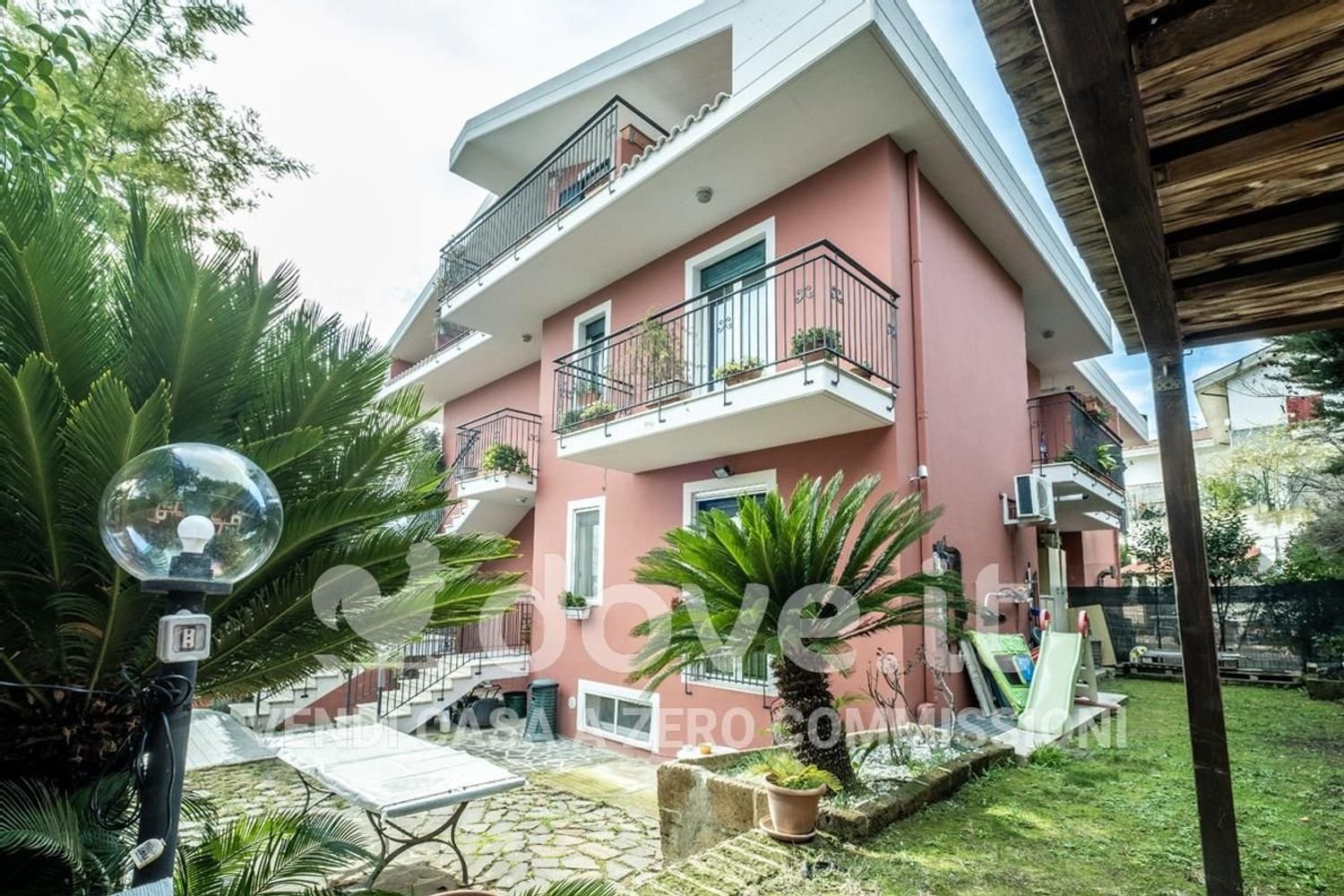 4-Zimmer Haus in Città Sant'Angelo, Italy, Nr. 89095