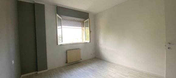 1 bedroom Apartment in Luni, Italy No. 99190 7