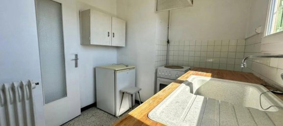 Studio in Aix-en-Provence, France No. 343017 10