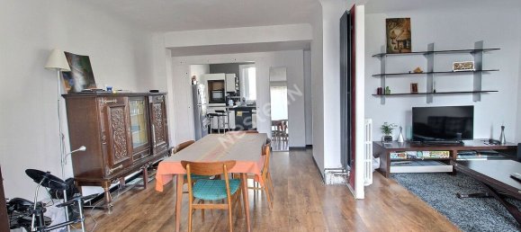 Apartamento de 2 dormitorios en Montreuil, France No. 140018 3