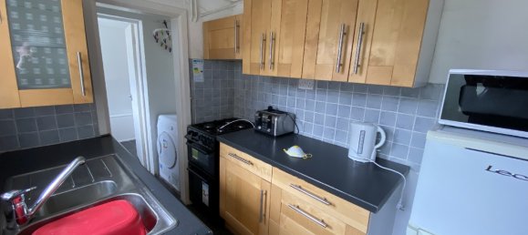 3 bedrooms House in Nottingham, United Kingdom No. 1416 10