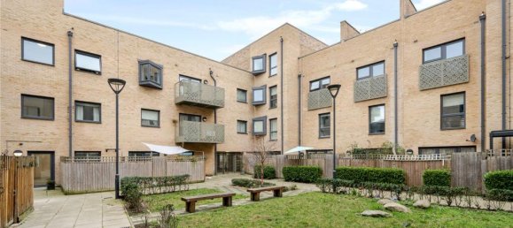 1 bedroom Apartment in London, United Kingdom No. 7638 2