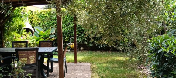 3 rooms Apartment in Bientina, Italy No. 259853 27