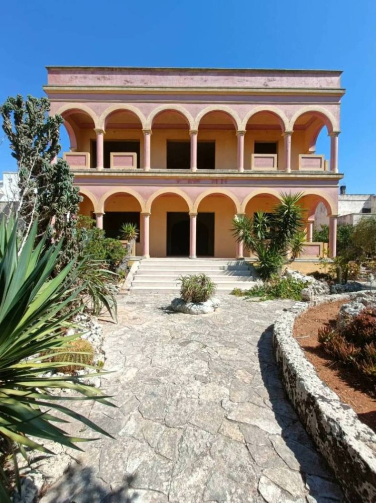 Villa T9 em Gagliano del Capo, Italy N.º 369635