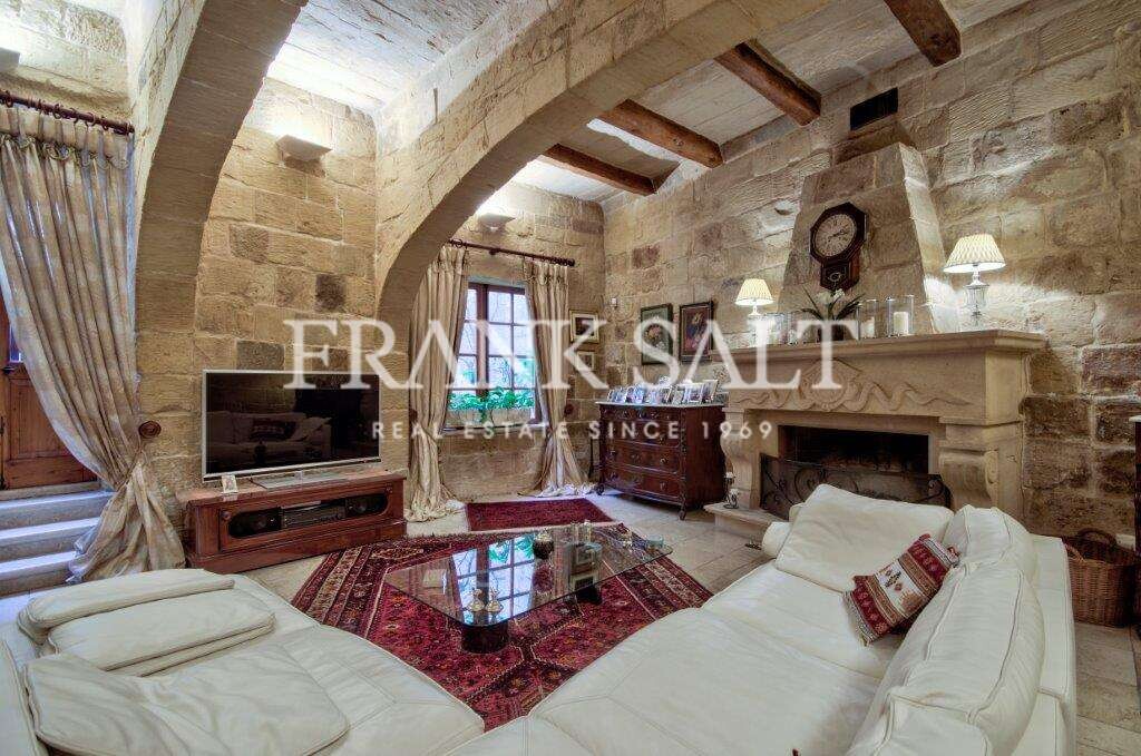 4 غرف نوم منزل في Birkirkara, Malta رقم 9493
