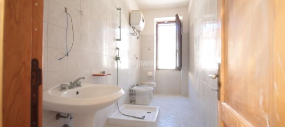 4-salle Appartement à Ittiri, Italy No. 141279 10