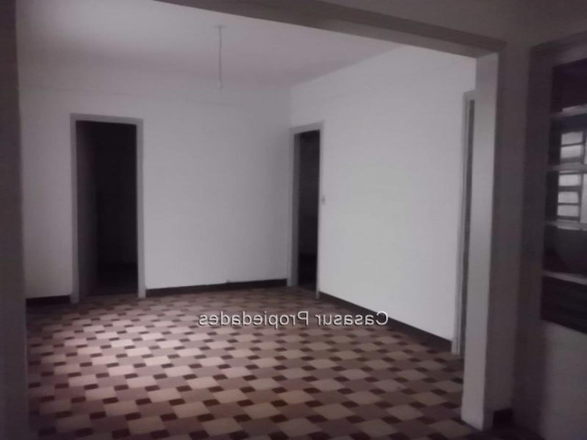 3 bedrooms House in Montevideo, Uruguay No. 5490