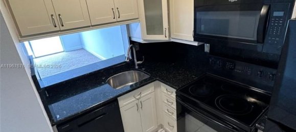 1 dormitorio apartamento en alquiler en Miami, Miami-Dade, Florida, USA № 615943 4