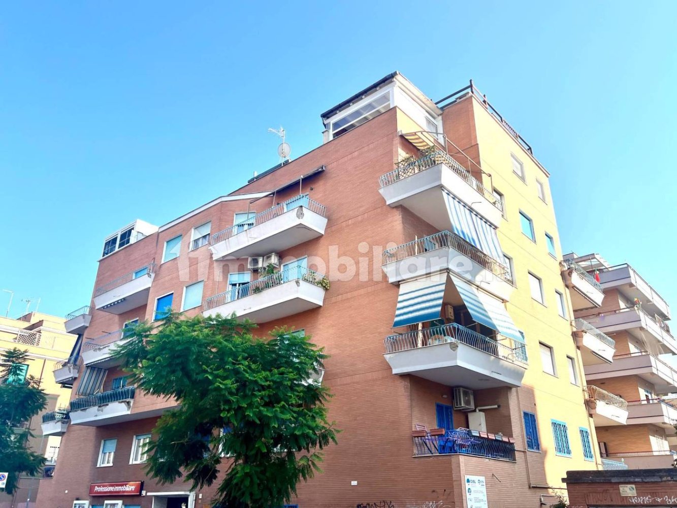 Квартира с 2 спальнями в Рим, Италия № 328304