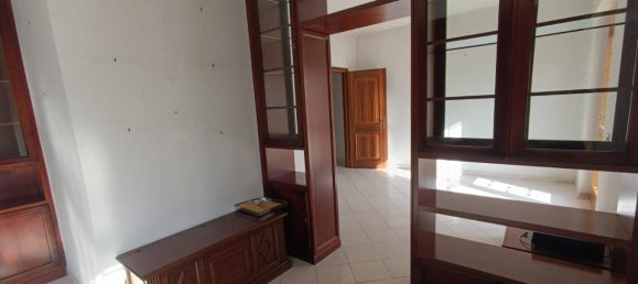 5 rooms Apartment in Casagiove, Italy No. 26786 4