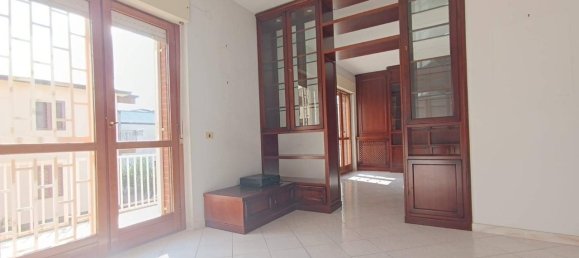 5 rooms Apartment in Casagiove, Italy No. 26786 9