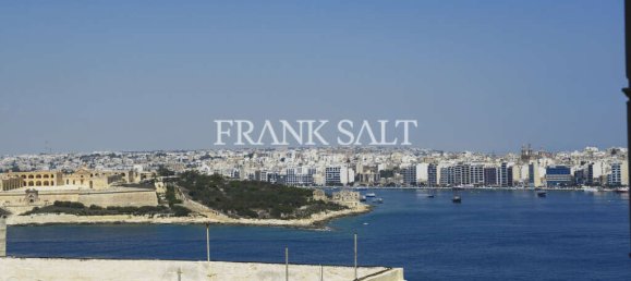 3 bedrooms Apartment in Valletta, Malta No. 8951 7