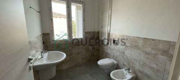 5 rooms Apartment in Belfiore, Italy No. 37071 10