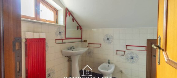 5 bedrooms Villa in Castelnuovo di Porto, Italy No. 89290 23