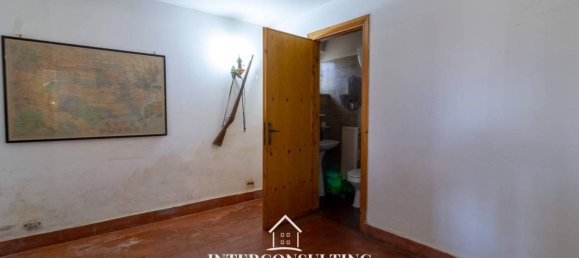 5 bedrooms Villa in Castelnuovo di Porto, Italy No. 89290 15