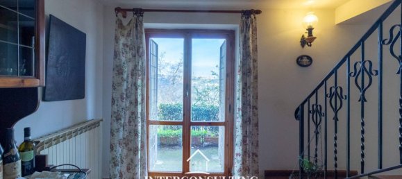 5 bedrooms Villa in Castelnuovo di Porto, Italy No. 89290 13