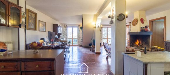 5 bedrooms Villa in Castelnuovo di Porto, Italy No. 89290 8