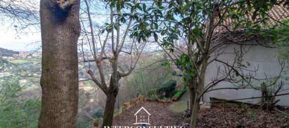 5 bedrooms Villa in Castelnuovo di Porto, Italy No. 89290 3