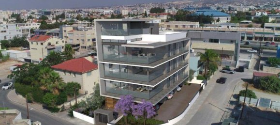 3 bedrooms Apartment in Limassol, Cyprus No. 12893 6