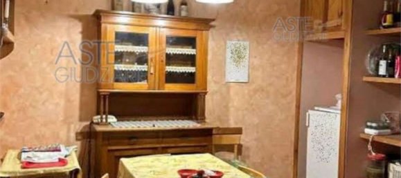 Apartamento de 9 habitaciónes en Morlupo, Italy No. 100453 9