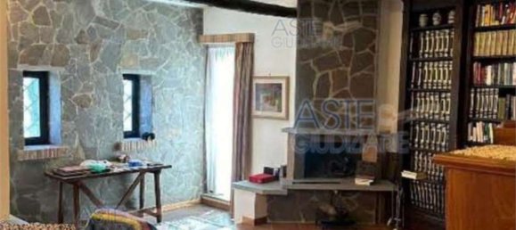 Apartamento de 9 habitaciónes en Morlupo, Italy No. 100453 8